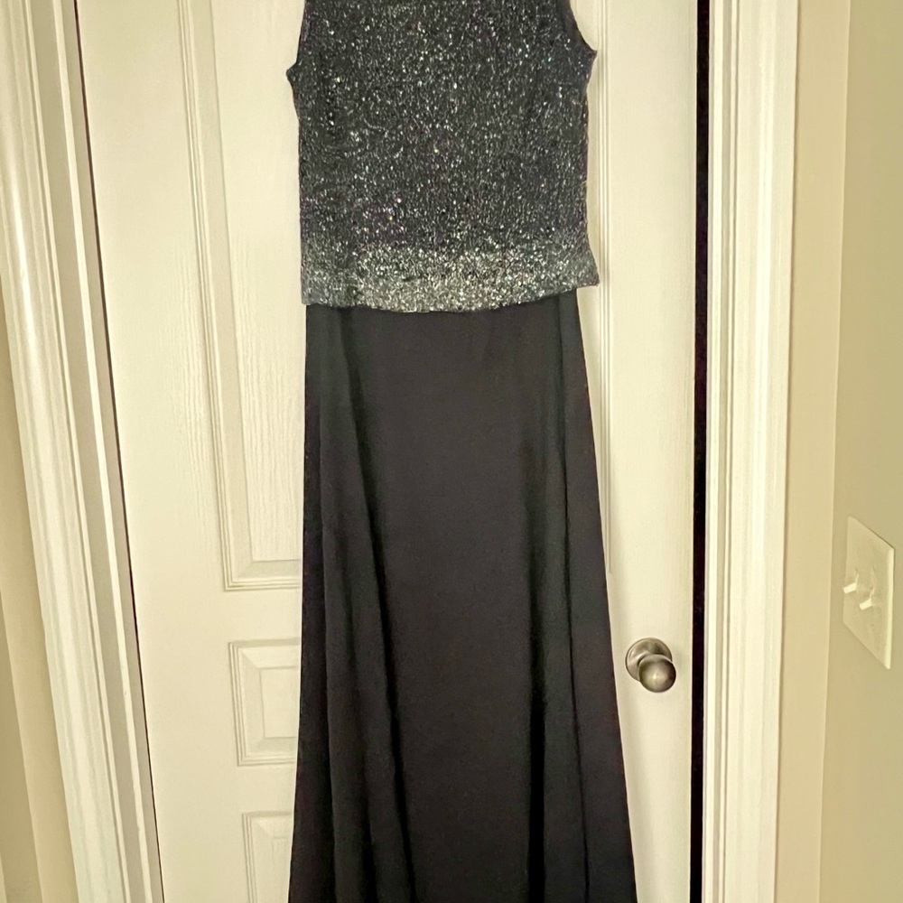 Elegant Navy Blue Women's Formal Dress
